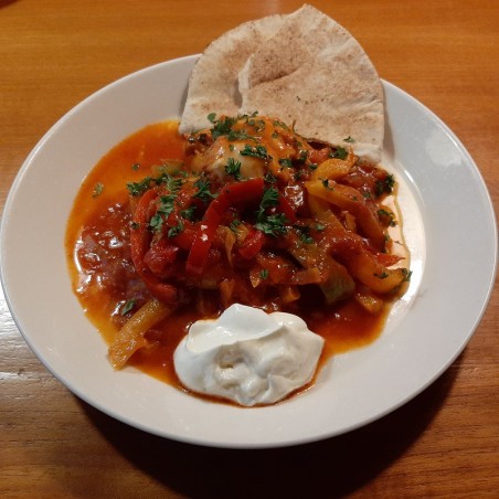Shakshuka met Libanees platbrood